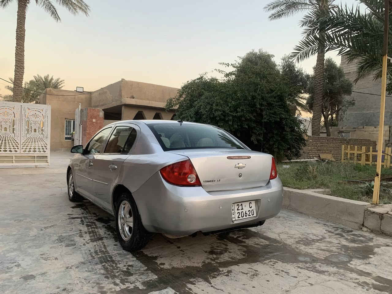 شوفر ليت كوبليت سياره جاهزه كير محرك تبريد صدر كله جديد سنتر لك سنويه جديده رقم جديد تحويل شرط موجوده بغداد زعفرانيه ***********
