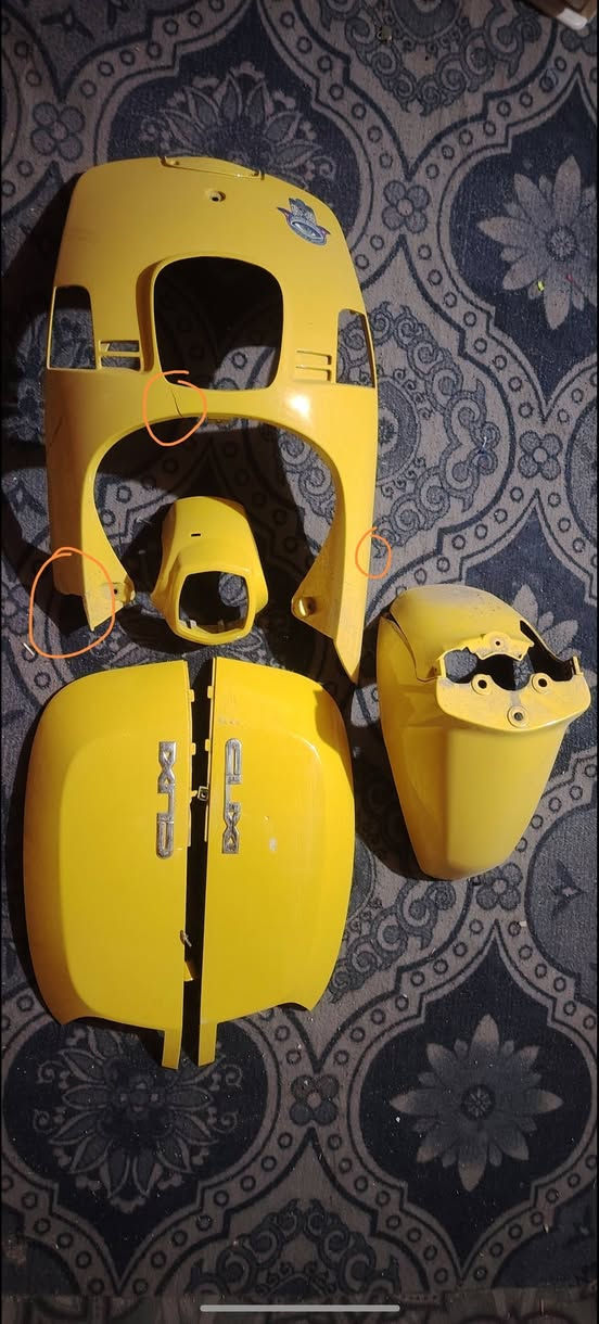 السلام عليكم من رخصت مدير الگروب
كفر بوليس ليموني بدون ختم يرادله بس للبجم تصليح فقط سعره 30 الف وبي مجال 
ويل امامي مال بوليس بنز كامل وياه طبله وبنز اصلي مال شركه وشرط ابريك بلمكان سعره 35 الف وبي مجال 
مكاني كربلاء حي الحر قرب مجمع ليمونه 
***********
