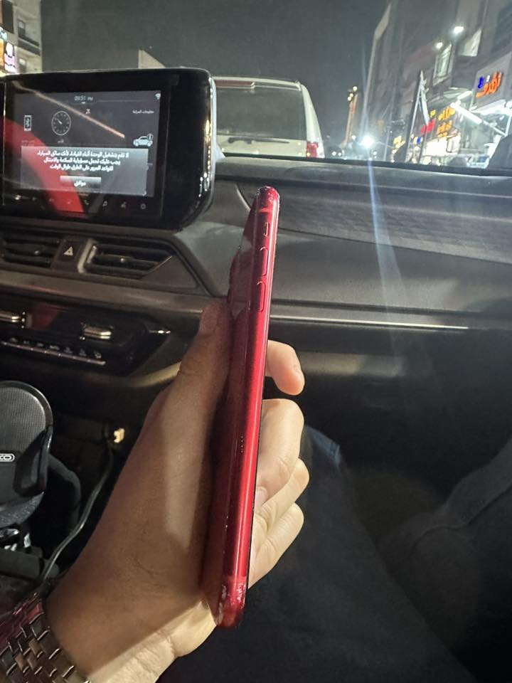 فون 11 عادي
مبدل شاشة فقط 
كلة شغال حتى الفيس إيدي 
ذاكرة 128 
بطارية 73 
نموذج m 
سعر 145
مكاني بغداد البلديات 
رقم ***********
