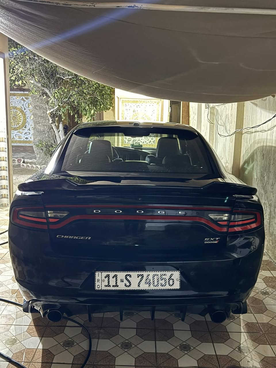 السلام عليم 
دوج جارجر موديل 2015
مكينه 3600
الضرر الجاملغ الخلفي بارد فقط 
ماشيه 150الف 

السعر 185وبيها مجال 
رقم الهاتف ***********
