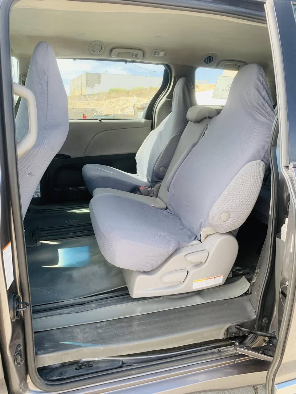 السلام عليكم 
للبيع نقدا فقط 
سينا ٢٠١٨  رقم بغداد ب اسمي. محرك. كير مكفوله. مواصفات Le  البنيد. مبدل. وقبق الصندوك. مبدل. 
ماشيه ٧٤٠ الف كيلو   مكانه الانبار قضاء راوه  
سعره ١٨٥ وبي مجال  

‭٠٧٧١ ٣٤٢ ٨٠٥١‬
