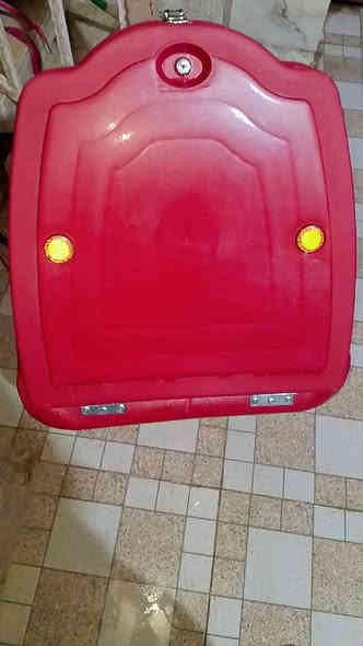 سلام عليكم صندوق دلفري للبيع كامل وهوه وملحقاته توني اخذته من سيد اثير الله شاهد سعر 35 وبي مجال للشراي مكاني ديوانيه حي الوحده 
رقم:‏‪***********‬‏
