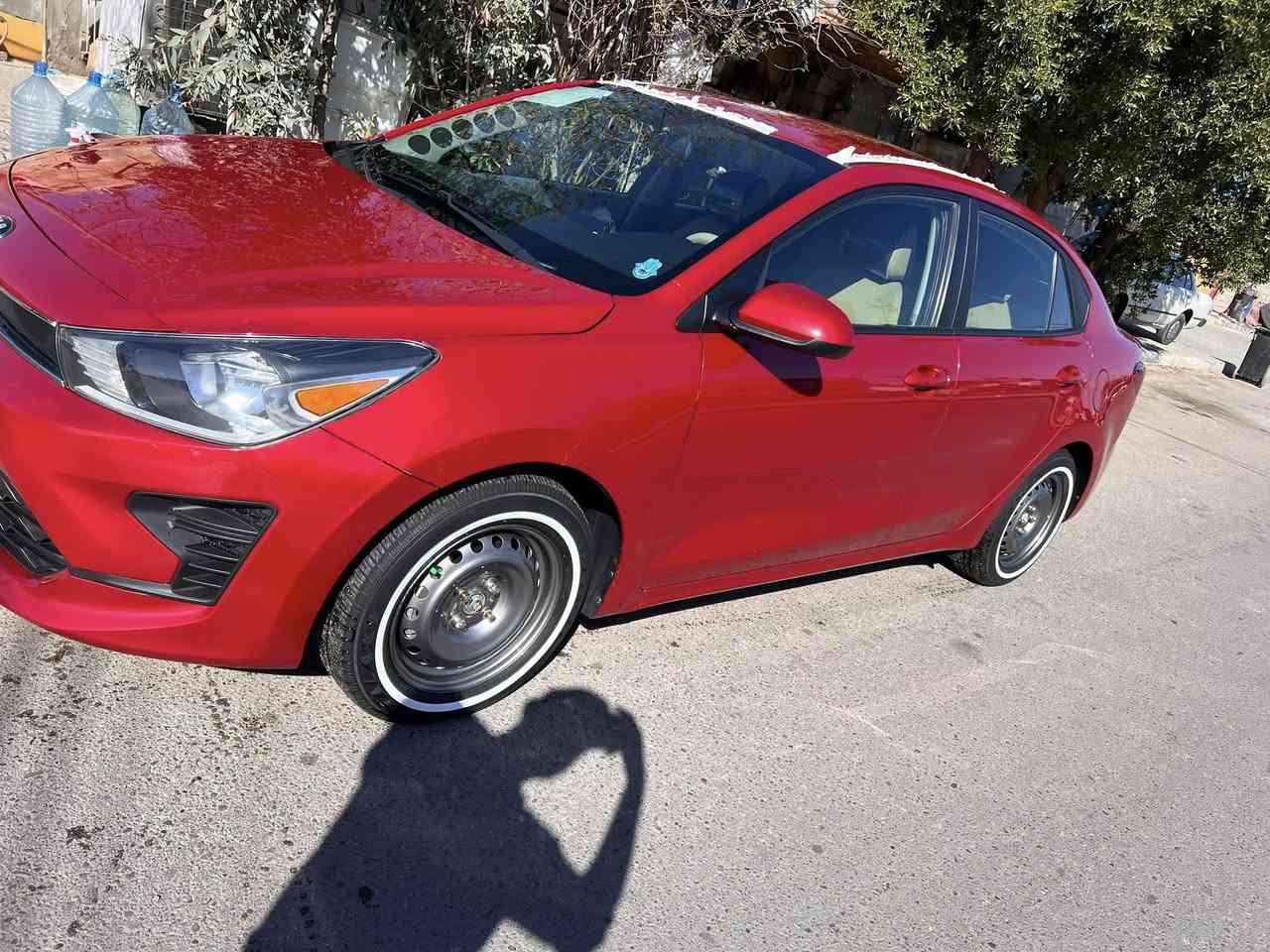 كيا ريو مديل 2021 معوقين بصره وارد امريكي حادث دعاميه او عرضانيه بدون دواخل او بدون فتح اي قطعه سياره نضيفه حداديه او تخم تاير جديد  سياره ماشيه 56 كيلو قابله لزياده سعر 118 مكان سياره البصره قبلهً/***********
