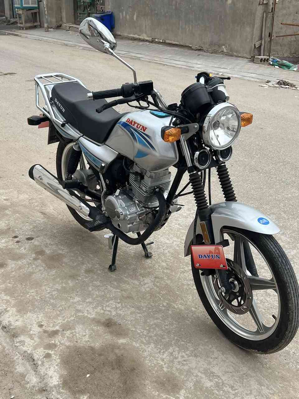 للبيع مديل 26بس اوراق 23 جديده بس طخه بل باب شوفت عينك سعرها ١٧٥٠دراجه نجف اصوالي مجمع هورشا اتصال ***********مكان نجف عسكري شارع سبيس
