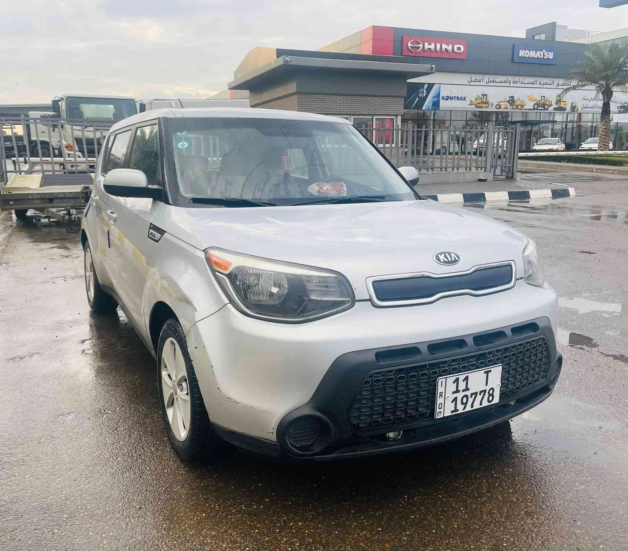 السلام عليكم / من رخصة الادمن 
كيا صول 2016 كفالة عامة من الصبغ والتبديل رقم بغداد إنكليزي باسمي مواصفات شاشة كامرة تحكم استيرن ايكو مكينة كير تبريد صدر تخم تاير السيارة نظيفة جداً 
السعر 114 
للاستفسار ***********
