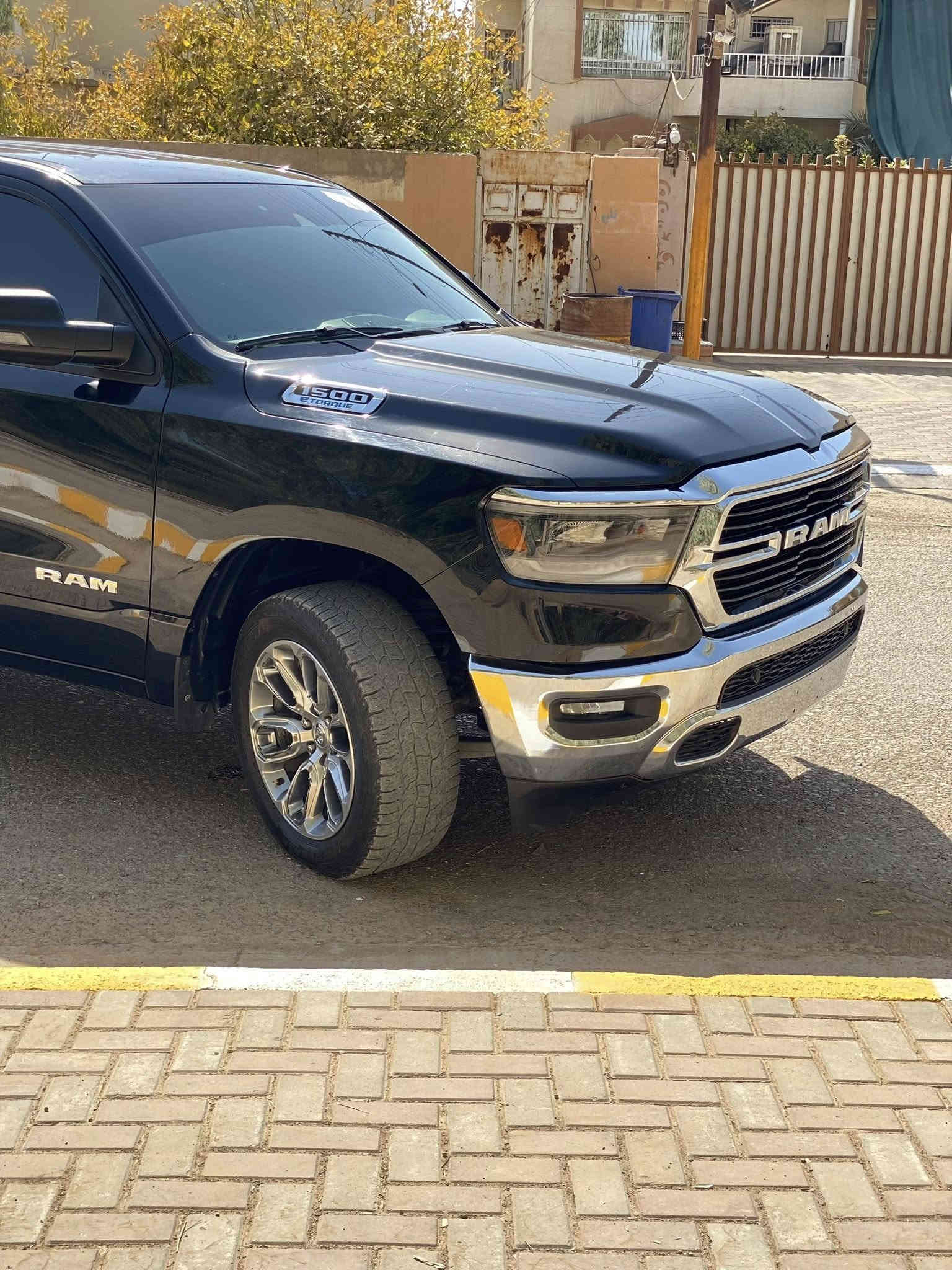 دوج رام 2023  بك هورن السيارا باب طويل بدي قصير 4X4 ويل منافذ شحن صبغ بنيد فقط جاملغ بي شويه بارد ماشيه 39 mil السيارا ويل لمتد تخم تاير  بسمي بدورن رقم بدون ايرباك  سيارا سعرها  240 بيها شويه مجال تعال جيك وشوف تدلل 
🦬🦬🦬🦬🦬محرك 6 سلندر اي تورك مابيها اي نقص
***********اتصل تدالل
