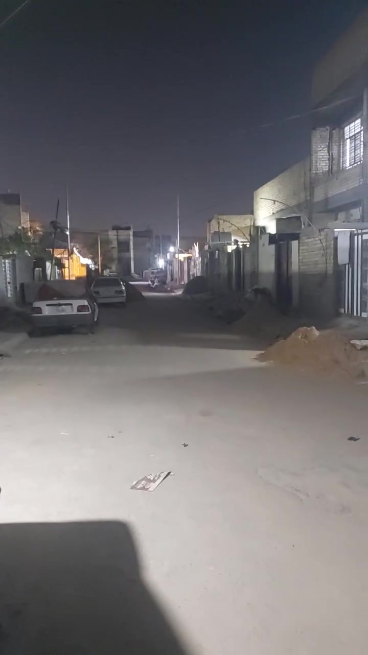 سلام عليكم بيت للبيع المساحة ٩٠متر مربع طابقين كامل العنوان حي السفير خلف أبوعلي المظمد التواصل على الرقم *********** مكلف بل النشر
