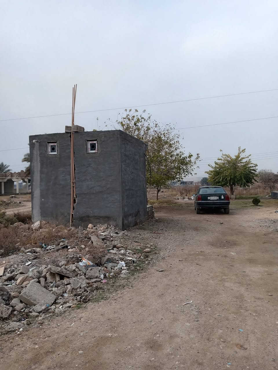 #السلام #عليكم #البيت #معروض #لبييع 
البيت يتكون من غرفتين +هول +ستقبال +ديوان وكلدور +مطبخ  ستقبال وديوان وكلدور سيراميك حمامات خارج سيراميك  الباقي صب ناعم 
المساحه 1800 يعني اقل دونم بضهر البيت خان +مخزن واضح بصور  
#الموقع #الجزيره #قريه #المراسمه 
أللاستفسار (***********)   (***********)
