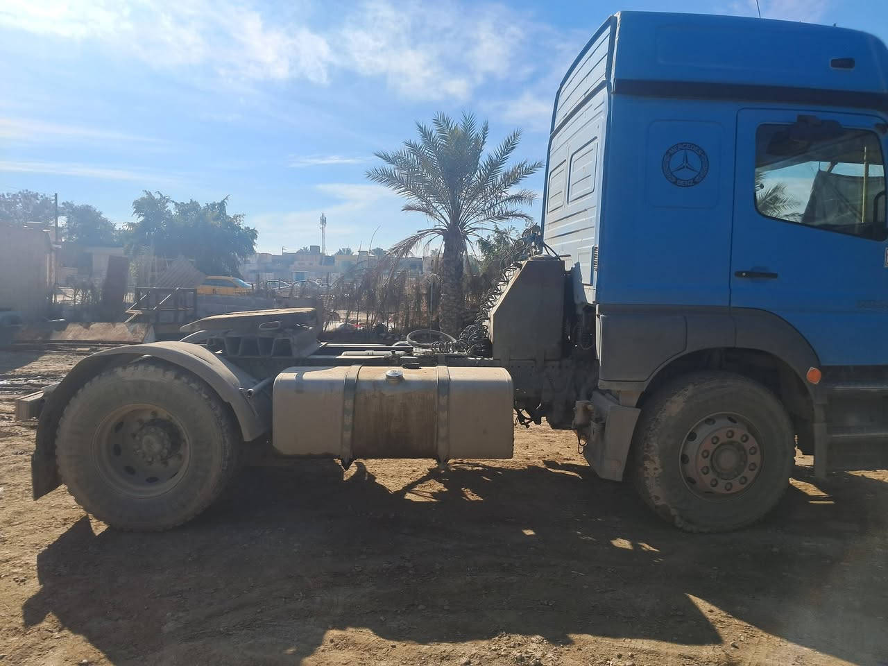 لوري اتيكو للبيع راس تريلة قلاب السعر ١٤٠ وبي مجال
***********
المكان صلاح الدين
