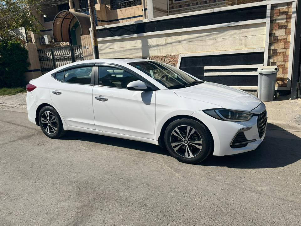 النترا خليج 2018  سوبر
مكفوله من الحادث بيها طخات بيهن مصلح و بيهن بعدهن 
ماشية 190Km. محرك ما مفتوح بلادي 
صدر جديدي تايرات نظيفه 
فووول موصافات السياره 
السعر 155 $ وبيه مجال 
*********** بيه واتساب
