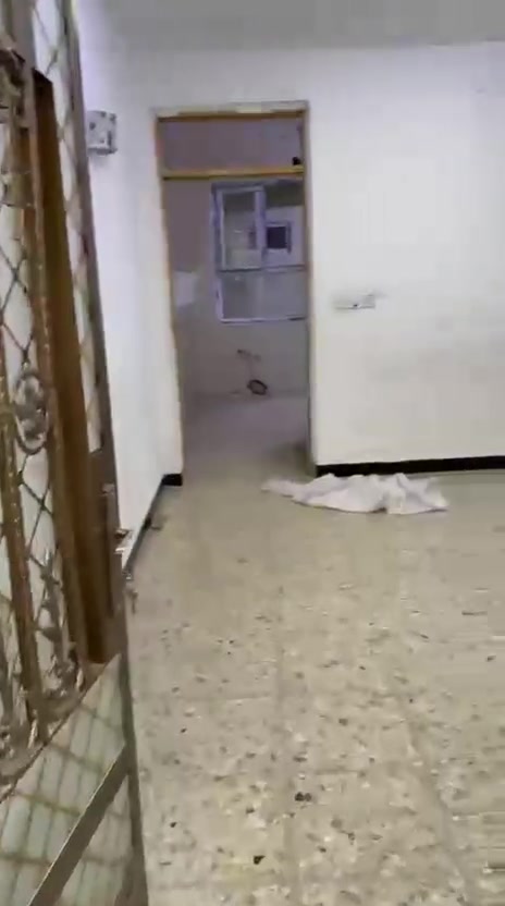 مشتمل لليجار يحتوي الطابق الأول استقبال مطبخ خدمات منور غرفه نوم الطابق الثاني غرفه نوم خدمات الموقع الشهداء شارع المضخة الاول اللاستفسار اتصل *********** اريد موضف وعائله زغيره
