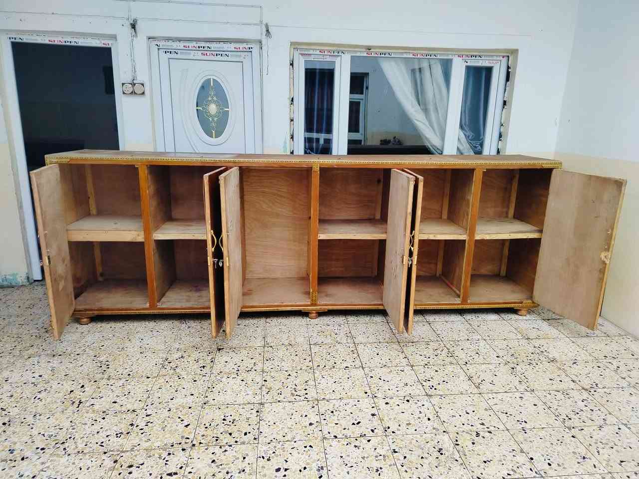 مناميه نظيف ثلاثه امتار ونص ارتفاع متر 20 سعر 115 عنوان كراج شمال ***********
