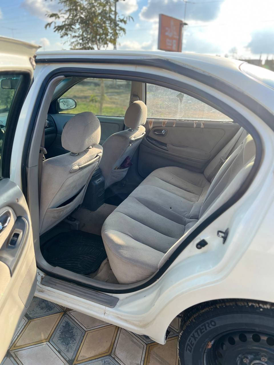 سلام عليكم للبيع مكزمه موديل 2008 مال مزاد محرك 6 شرط كير شرط صدر خلفي امامي جديد كهربائيات كلها شغاله السياره حلوه مامتعوبه مال موضف وعلى ايده مسجل شغال+ اربع سماعات كيج البانزين شغال كيلو متر شغال كيج الحماوه شغال السياره جاهزه ربع ماتحط عليها مكان السياره تكريت القادسية بيها وكاله السعر 43 وبيها مجال 
***********
***********
