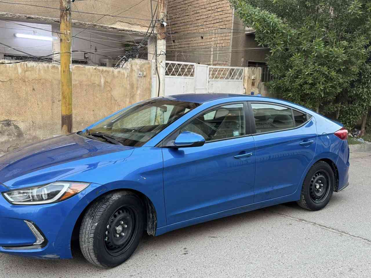 النترا وارد امريكي  موديل 17 حادث قبغ جنطه حادث خفيف بدون ايرباك رقم بغداد ماشية 82 
ليبل واحد بيها سونار 
***********
