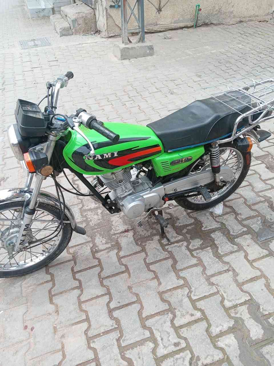 دراجة مديل 22 وراق صولي البيع شوفت عينك
وسعر 650 وبيه مجال رقم الهاتف***********
