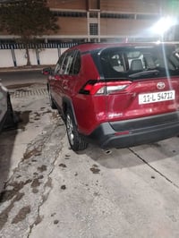 اخوان Toyoata Rav4 hybird  xle 2021 المواصفات 1-بصمه ابواب 2-بصمه 3-فو...