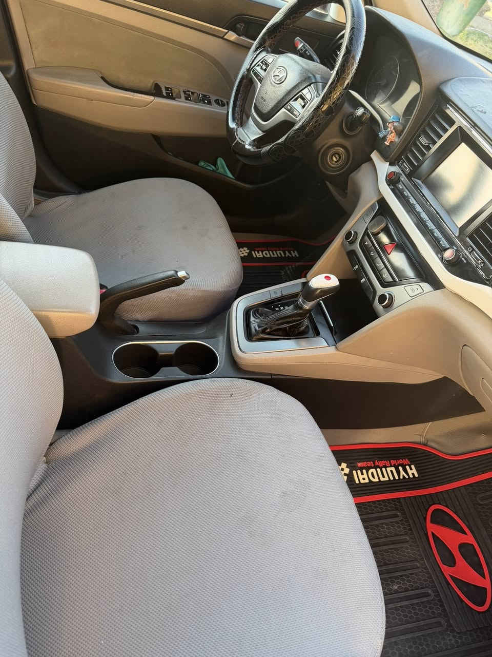 سلام عليكم /النترا وارد امريكي مكينه (200) دوش2017 كير (at)  تحكم مري تحكم ستيرن منضومه غاز مكينه وكير عل ضمان شرط النضافه حادثهه جاملغ وبنيد وبيهه مباوك بل بوب صبغ رقم ديالى باسمي تبريد منضومه جديده عله شرط ثلج 
بكاني /جديده الشط قريب بوابه مال راشديه 
سعر (110) وبيهه مجال 
***********
