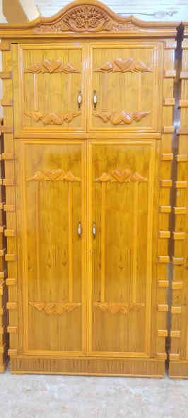 السلام عليكم الغرفة نجاره درجة أولى داخل خارج صاج ٥ملم نجاره ضهر جرجوبة تكمة موديل طابوكه سعر مليون ٩٠٠ رقم *********** واتساب
