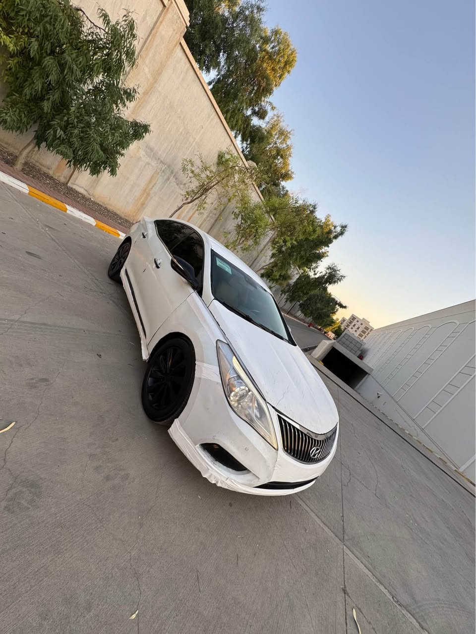 Honda Azira 
بێ رەقەم دوبەی بدون رقم دبی
مۆدیل ٢٠١٣
ساغ ساغ بێ موس بێ براوە 
دەبڵ گێر تۆماتیک عادی سپۆرت 
تەبرید سارد گەرم 
ناو خەنەی کوشن نیو جلد 
٣ پەردە بیلاد 
ڤۆلیۆم تحدید سرعە سیستم سیری 
سەیارەیەکی پاک و جوانە وەک بۆیاخ بۆیاخ عامە مەعجونی هەیە بەس موس و براوە بەشەرت 
گێر و مەکینە و کارەبایەتی هەموی مەزبوتە 
نرخی ٥٢ وەرەقەیە و کەمێک مامەڵەی تێدایە گۆرینەوەش دەکەم بە شتێک بە دڵم بێ 
ناونیشان هەولێر 
ژم*********** أربيل, العراق
