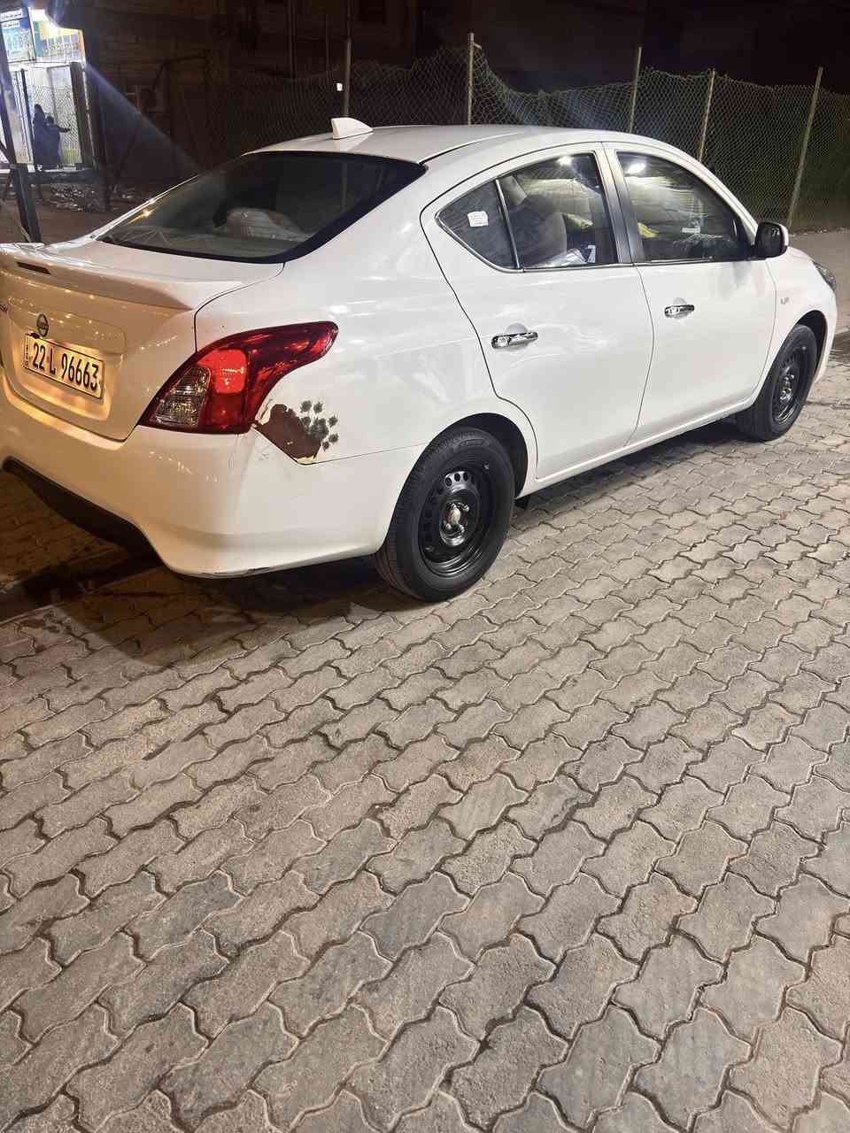 سلام عليكم نيسان سني. هندي ام البليته الزركه موديل 2024 سيارا ماشيه 23الف. استلتمها زيرو استخدام شخصي. سياره كفاله عامه ماعدا البارد موضح بصوره دحجة دراجه قليله بدون صبغ او تصليح. سياره جديده حيل. كفاله من كلشي.  رقم شمالي تريد تحويل تريد وكاله. سعر 125. مجالها كلش قليل اخوان. هاتف ☎️ *********** البصره الزبير. حي الحسين
