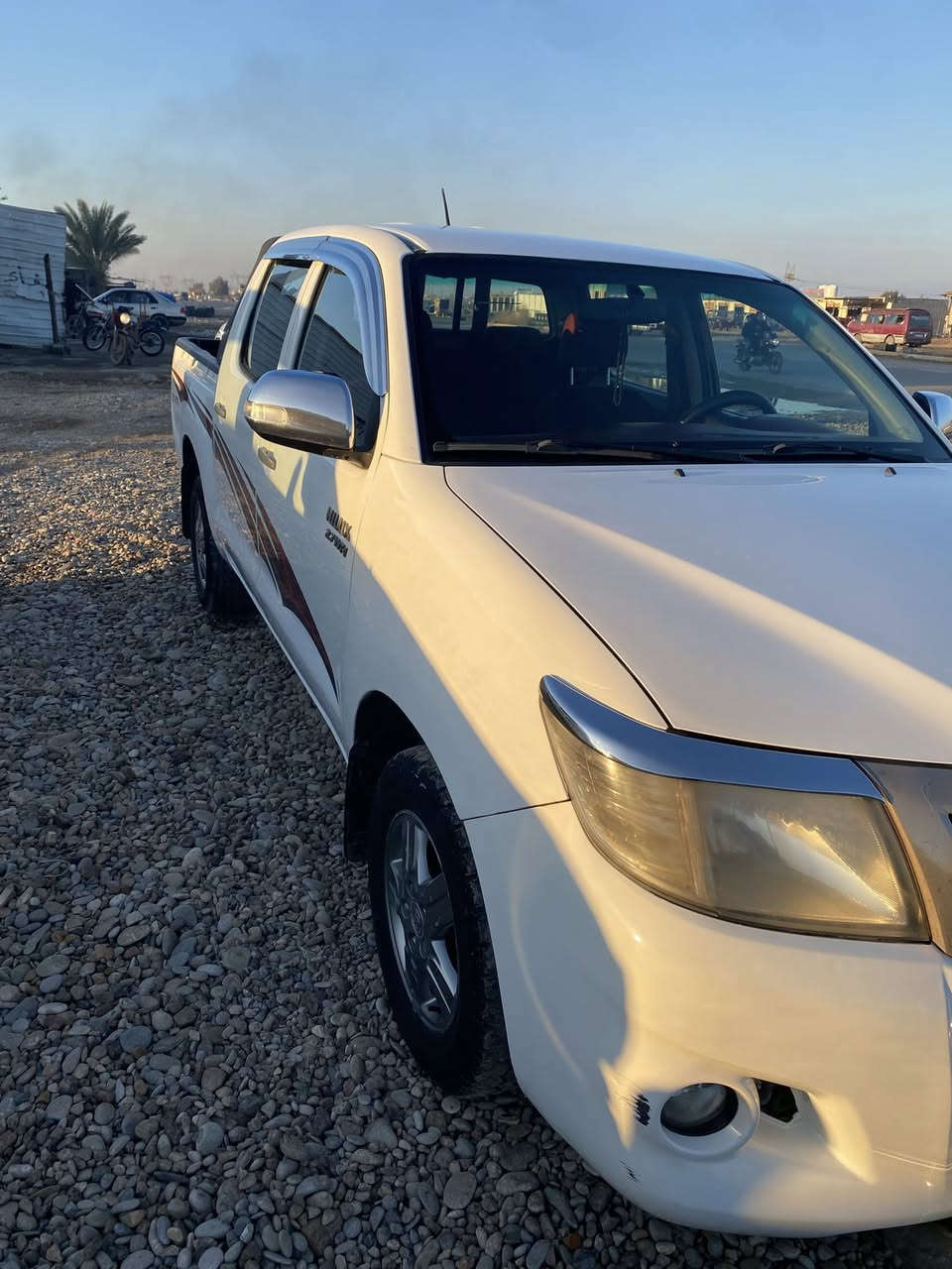 السلام عليكم تيوتا هايلوكس موديل ٢٠١٤ شاصي ١٩ كويتيه ام البطل المرغوب رقم ديالى سنويه لل ٢٠٢٧ سياره حلوه جاهزه مابيه اي نقص تدفئه تبريد تحكمات استيرن كهربائيات كله شغاله محرك ما مفتوح بدون صرف بخار صدر تخم تاير ميكانيك حداديه كله كفاله بيه مكانات بارد شي بصيط كفاله من صبغ ماشيه ٢٠٠ الف حقيقي مكان ديالى بعقوبه للاستفسار 
***********
