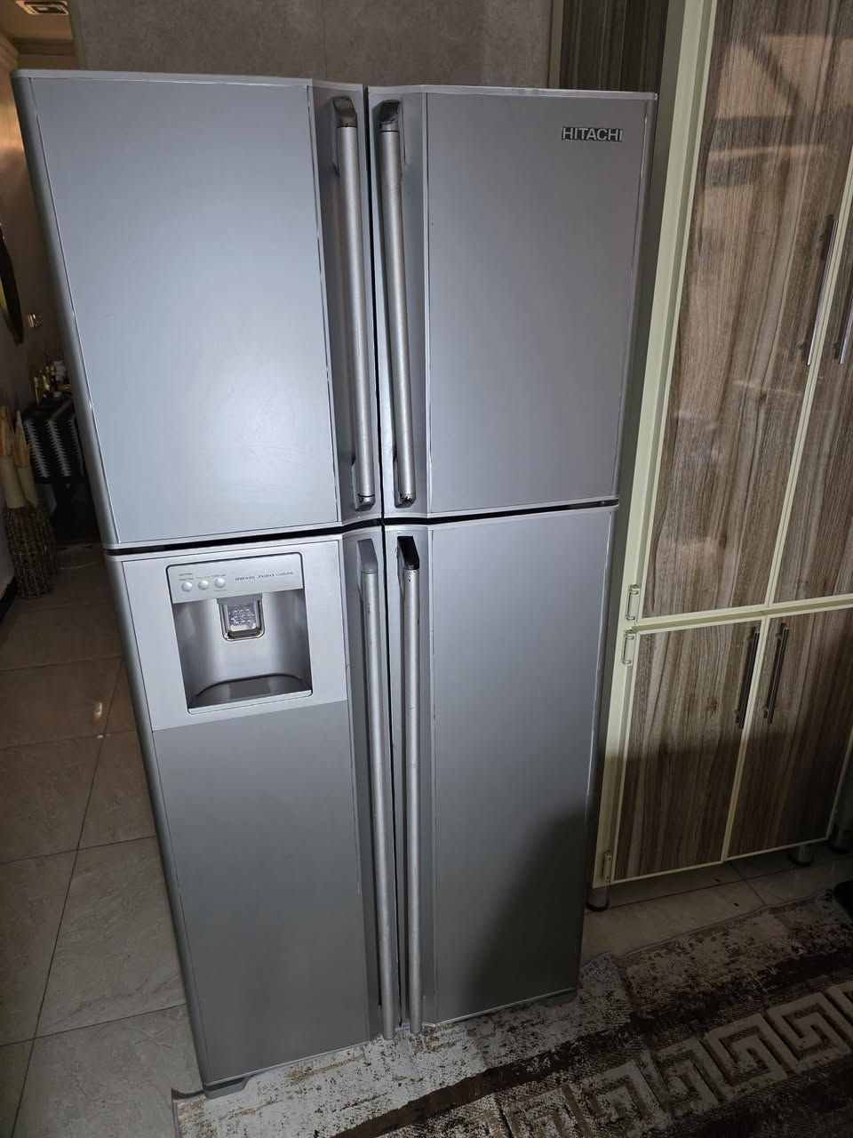 ثلاجه هيتاشي الأصلي بخاخ حجم 25 قدم
الفريزر تبريد فول بس الجوه تبريد قليل 
مكاني الدوره 
السعر ب350


**إذا كنت صاحب هذا الإعلان وتريد حذفه لأي سبب، رجاءا أرسل رسالة إلى الدعم الفني**