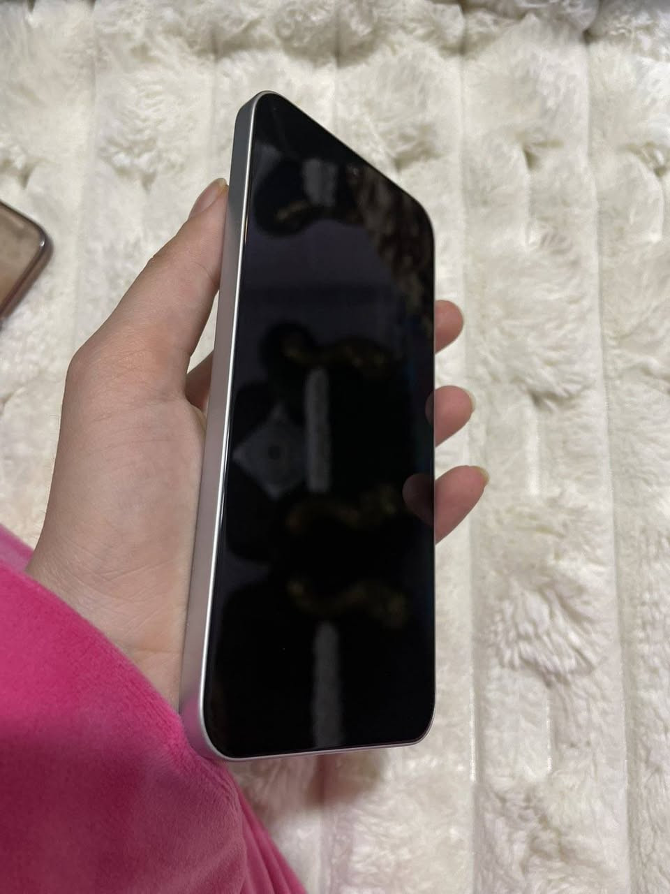 للبيع Honor 400
تاريخ الشراء: 29/9/2025
استعمال خفيف جداً، شبه جديد
الضهر نظيف، الشاشة بحالة ممتازة، الجهاز شغال تمام
ذاكرة: 12GB رام + 512GB تخزين
بطارية قوية: 6000mAh، الشحن يبقى مدة طويلة
الكارتون والشاحن موجودين
السعر: 350 ألف قابل للتفاوض للجادين فقط
الموقع: الموصل برطلة


**إذا كنت صاحب هذا الإعلان وتريد حذفه لأي سبب، رجاءا أرسل رسالة إلى الدعم الفني**