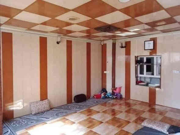 دار للبیع 100 متر طابو صرف 
طابقين 
بناء نظيف 
الموقع شورجة 
قرب سوك 
طابو باسم شخص واحد 
سعر 45 ملیون وبیه مجال 
***********
***********
