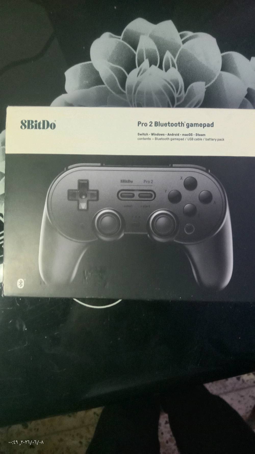 يد 8BitDo Pro2 اصلية جديدة غير مستعملة باللون الاسود ,
ملحقات: العلبة الخاصة باليد و كابل الشحن الاصلي مثل ما موضح بالصورة. السعر ٩٠ الف و بي مجال للاستفسار  واتساب
***********