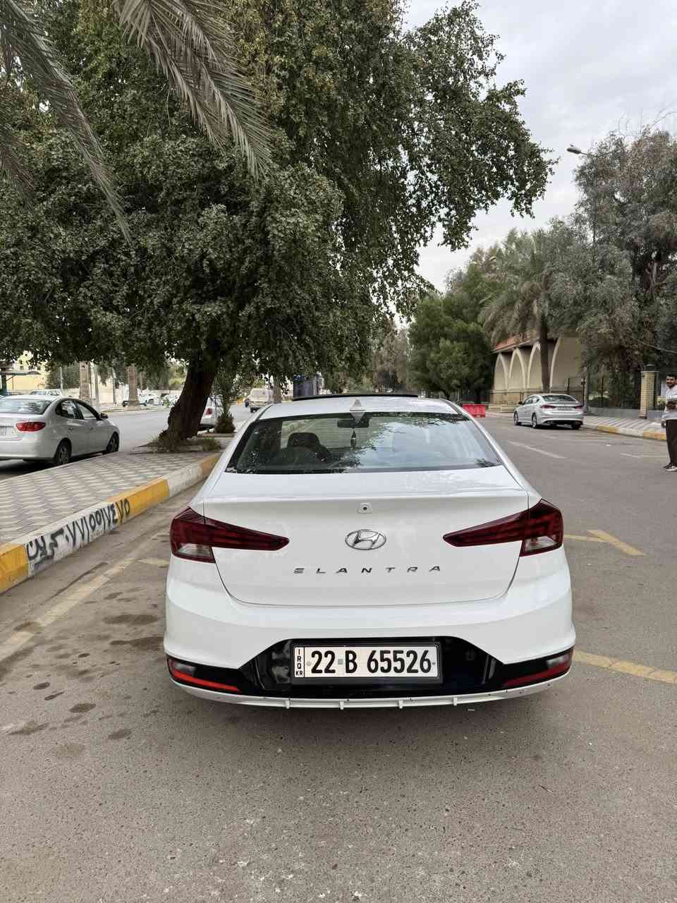 السلام عليكم للبيع النترا موديل 2019 وارد حادثها باب خلفي فقط وشويه من لباب لكدامه علا كد شبير بجم كبس محرك 2000 دوش بلاد كير At بلاد السياره فول مواصفات ١/١ماشيه ١٩٠ ألف كيلو متر  (رقم أربيل) بأسمي هزه وسنويه جدد 
—————————————
1-فتحه 
2-بصمه +ترحب 
3- ويل كب 
4- كشن تدفئه +ستيرن 
5-اشاير بل مري 
6- لايت زنون
7- شاشه +كامره 
8- رادارات 360درجه
—————————————
مكاني بغداد الحريه *********** السعر 135 وبيها مجال بصيط
