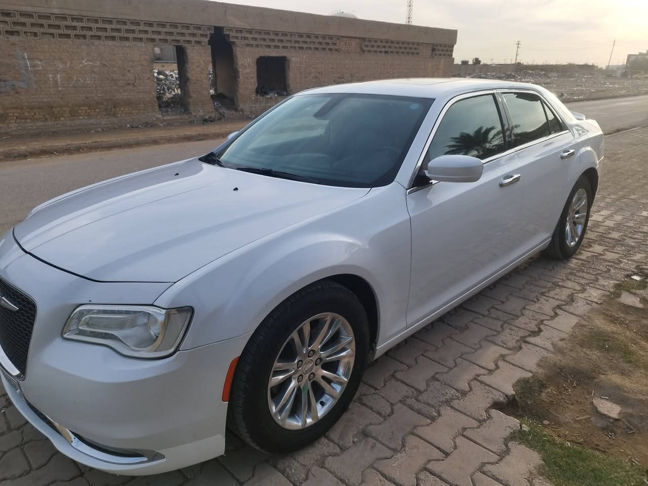 سلام عليكم للبيع اوباما 
2015 اصل رقم سليمانيه 
سياره كندي كلين بدون لاصبغ ولا ضرر ولا معجون 
فقط مكانات بارد ورصعات  
تو ويل 
سنويه هزه كله جديد شرط التحويل
مواصفات سياره لمتد 
شاشه جبيره 
كشنات تتفئه+ كهرباء
كامره دواره
تشغيل عن بعد
فتحه بنوراما
سياره جديده واستخدام شخصي ممشتغله خط 
السعر 235 وبيها مجال حك الجيه 
الشراي يتصل ***********
مكاني واسط قضاء الصويره
