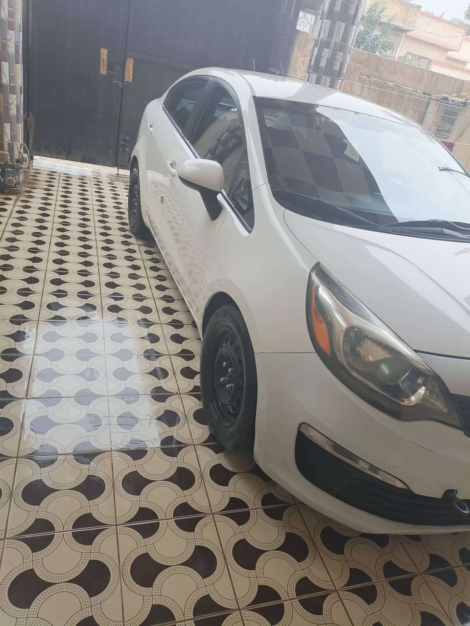 كيا ريو موديل 17 وارد امريكي ماشيه 86 كير محرك صدر مكفول باتري جديد تخم  تاير سياره جاهزة من كلشي رقم دولي وبسمي السعر 95$ رقم الهاتف ***********
