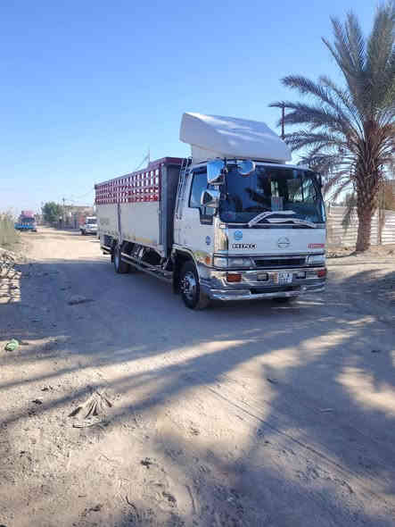 السلام عليكم للبيع انكر 80 عادي :سته وربع بلادي مكفوله كفاله عامه فول عادي ***********
