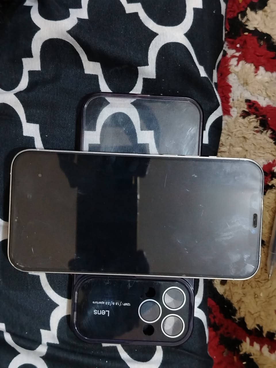 سلام عليكم 12 برو ماكس
ذاكرة. 128
بي فطر خفيف ب شاشه من جوه ما مئثر عليه 
مبدل شاشه وبطاريه لا اصلي ولا عادي درجه متوسطه شحن مالته زين سعر 325  بي مجال بسيط *********** بعقوبه
