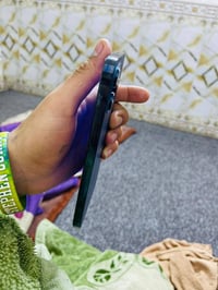 ايفون 12 برو ماكس ممفتوح بطاريه78 ذاكره 256 فقط بي نقطتين صغار ممبينات...