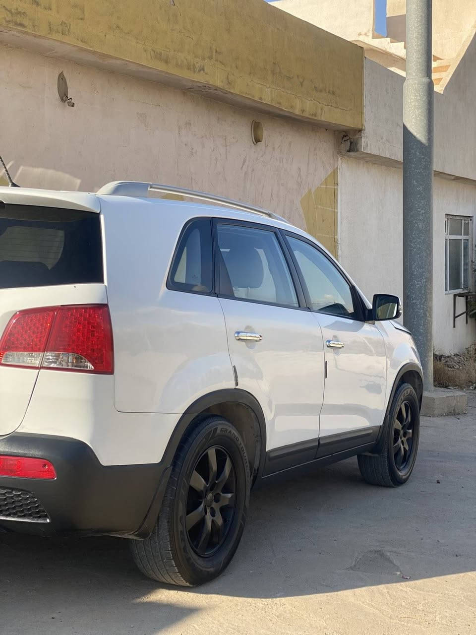 کیاسۆرینتۆ(خەلیجی)مودێل2012گێر عادی 10پارچە ڕەش سبوغی نییە لێدرانی نییە ڕەقەم باریک بەناوی خۆمانە هیچ کێشەیەکی نییە سەیارەیەکی خاوێنە بەقەدەر پارەکەیە هەموو گیانی بەشەرت پاتری نوێیە چوار تایەیەی نوی لەژێرە نرخی 120

شوێن شەقلاوە
***********
***********
***********
