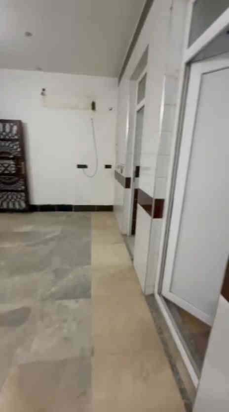 شقة للايجار في منطقة زيونة محلة 710 طابق اول تحتوي 2 غرفة نوم استقبال مطبخ للاستفسار اكثر اتصل
*********** اتصال
