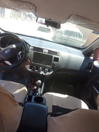 كي ريو موديل 2012 خليجي بيه بس بنيد رقم بغداد المكان حله 07724602508