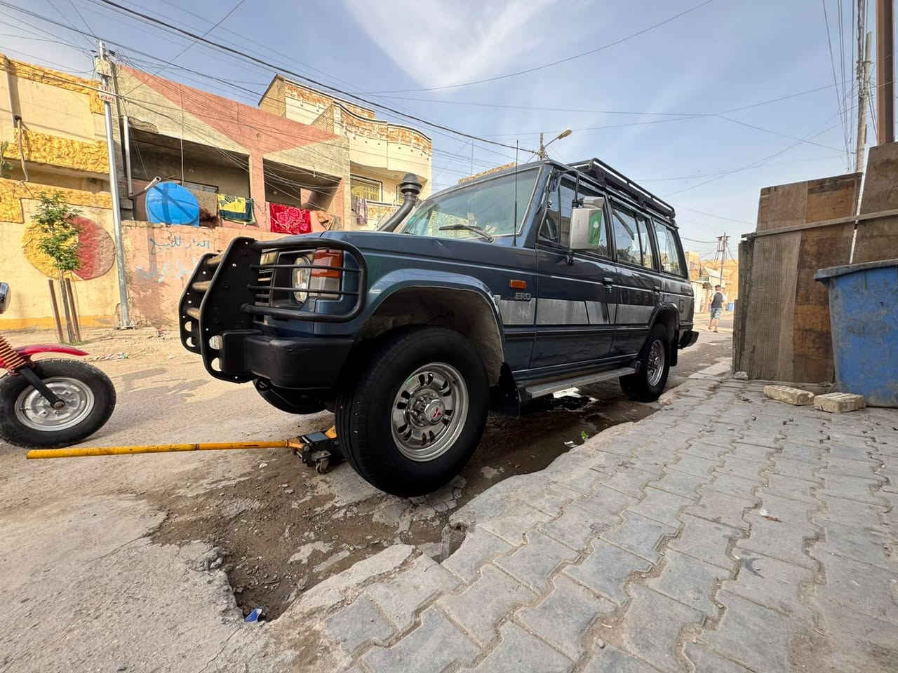 سلام عليكم باجيرو للبيع موديل 89 مكينه كاز كير عادي سياره جديده تبريد شغال تخم تأير دفع رباعي شغال كفاله عامه ***********
