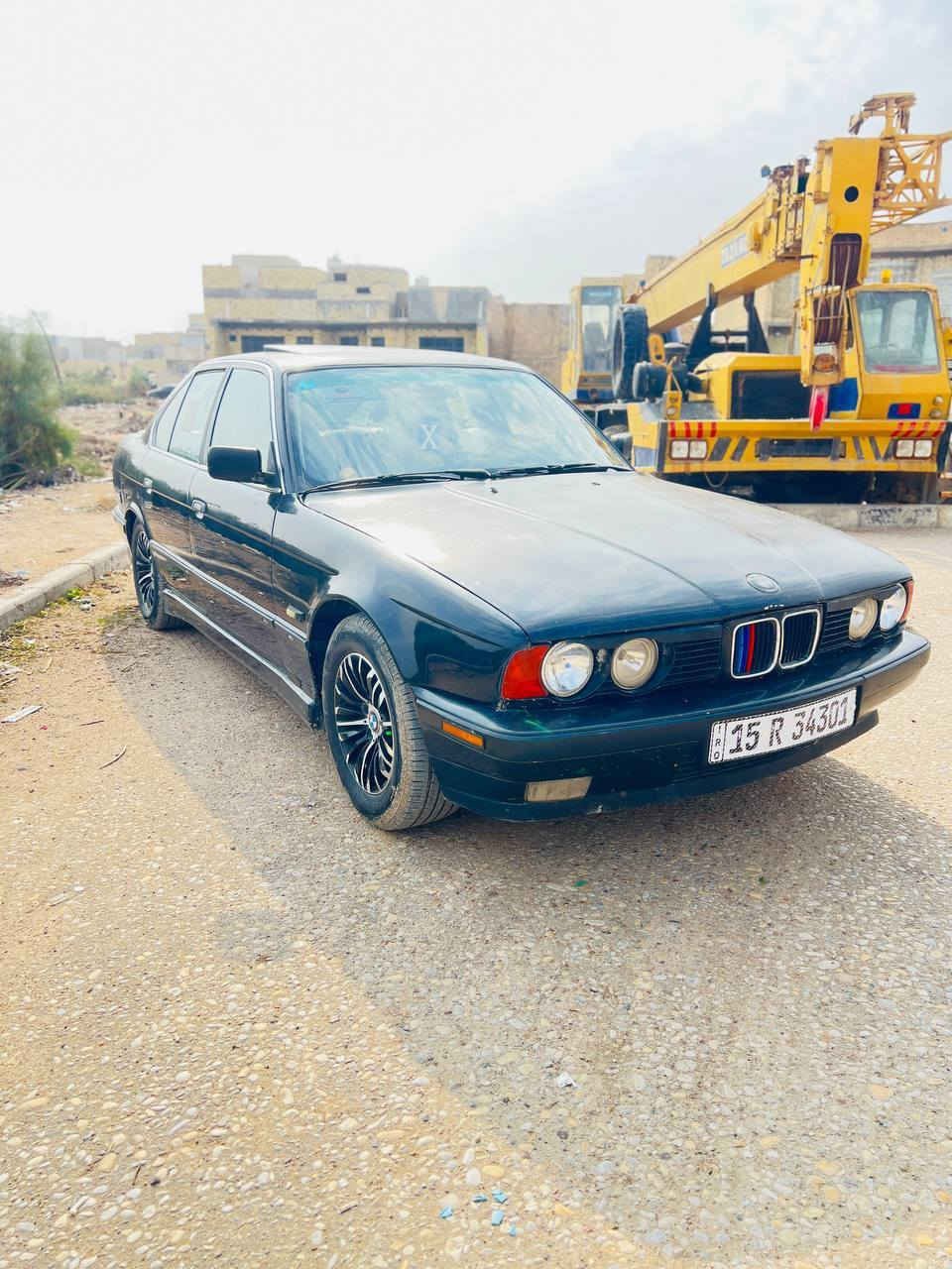 السلام عليكم BMW535 موديل 1991
كير مكينه نضيف كشر نضيف 
صبغ حزام جمال 
سنويه 29 هزه جديده تحويل ثاني يوم
سياره جاهزه ما ناقصها اي شي 
فتحه كهربائيات كلشي شغال 

السعر 50 مكان ميسان 

***********
