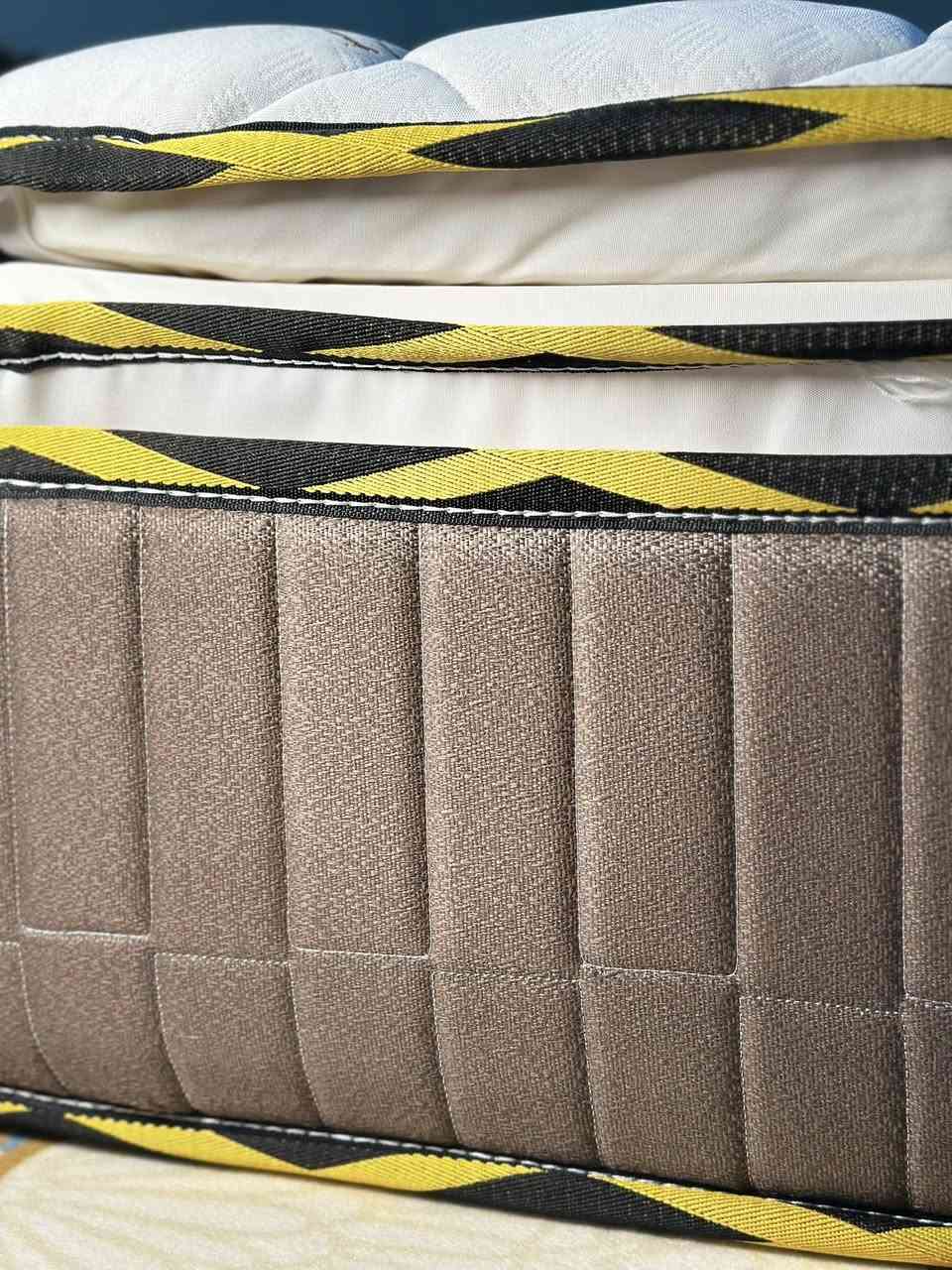 السلام عليكم دوشك طبي جديد للبيع
الإسفنج مميز اول 
أضافه إلى طبقتين طبيه
قياس٢٠٠*١٦٠
السعر ٢٠٠
ضمان ٥ سنوات


**إذا كنت صاحب هذا الإعلان وتريد حذفه لأي سبب، رجاءا أرسل رسالة إلى الدعم الفني**