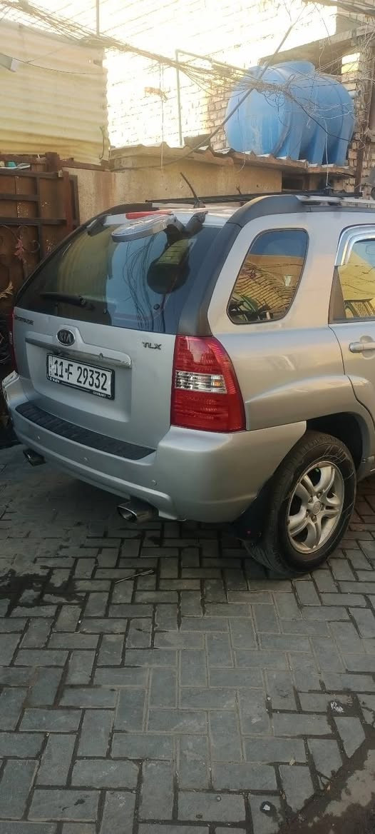 سيارة سبورتج 2007 سيارة جديدة بمعنى الكلمة خليجي بيها جاملغ خلفي وامامي مصبوغات وسونار موجود مكينه كير حدايدة تخم تاير كلة جديد عارضها 105 وبيها مجال مكاني بغداد جميلة
 ***********
