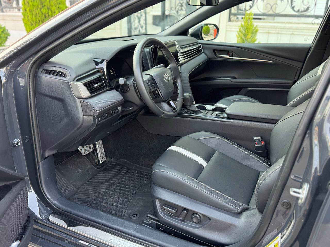 Description
Toyota Camry 2025 SE
تويوتا كامري ٢٠٢٥
مواصفات SE شاشة كبيرة
مكينة ٤سلندر+هايبرد حجم ٢.٥ لتر
ماشية 5,000 ميل و بحالة ممتازة
السيارة بيها فقط اثنين باب سبع بدون دواخل 
رقم كاتي السيارة تترقم شمالي
سعر السيارة 232 $ ورقة و بيها مجال للطيبين
السيارة موجودة ب اربيل 

***********
ل اي استفسار اتصل علي الرقم أربيل, العراق
