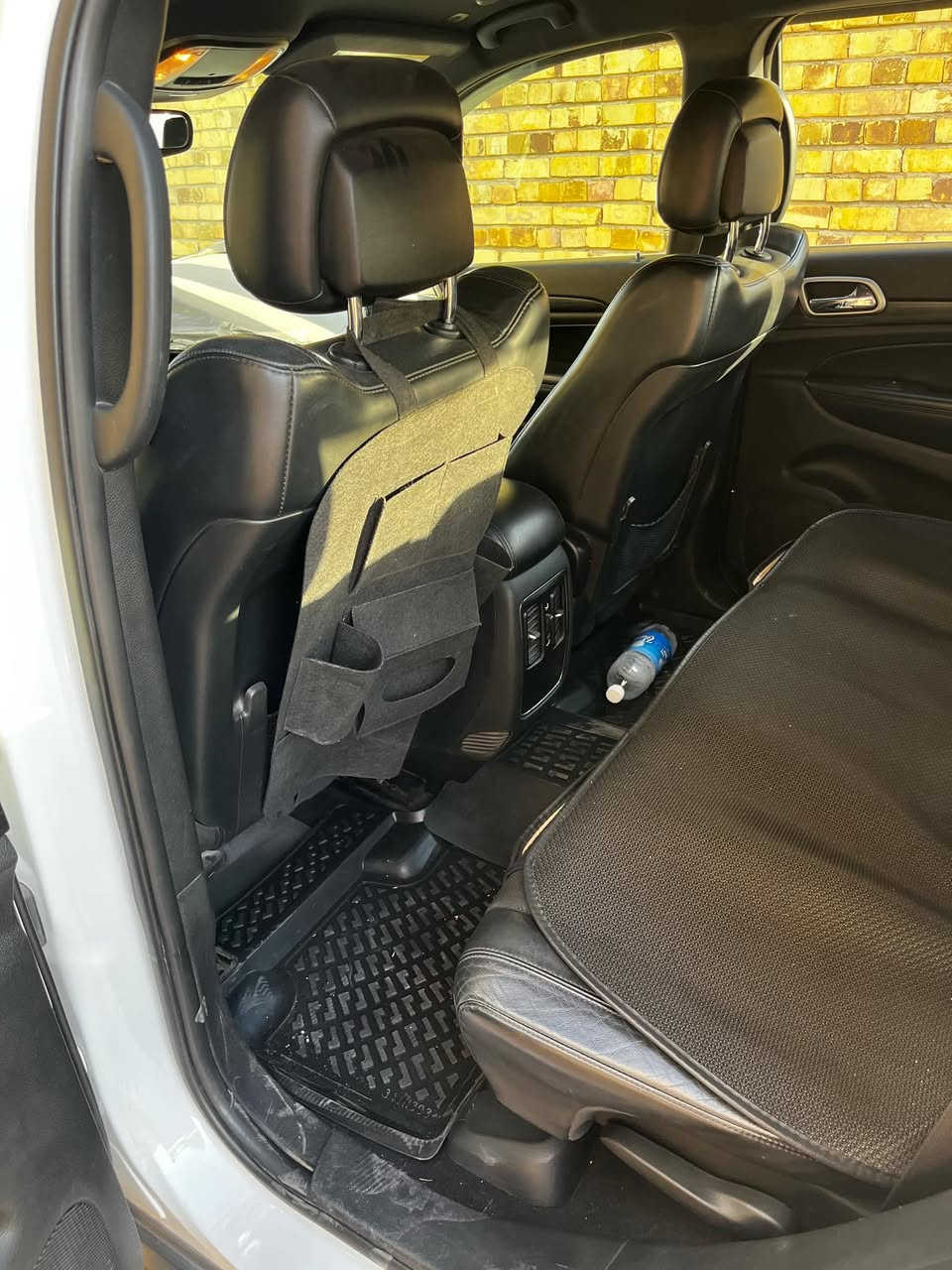 السلام عليكم 
جيب لاريدو 2019
رقم بغداد مشروع وطني بأسمي 
رقم جديد هسه بدلته والسنويه هاي السنة جددتها وهزه جديده
وارد امريكي حادثها كلششش خفيف موجود الصور بالمنشور
كشنات جلد وشامو مطعم
رادار جانبي وحساس خلفي وتنبيه بالتصادم والتوقف
توقف ذاتي
السياره تو ويل المرغوب
السياره جديده جداً بمعنى الكلمة ما مشيه قليل بالنسبة لموديلها 52 الف ميل
طخم تاير جديد
مسويلها ادامه كامله لمنظومة الاحتراق
سعرها 255 بيها مجال بسيط
مكان السياره العماره
للاستفسار اكثر مراسلتي خاص


**إذا كنت صاحب هذا الإعلان وتريد حذفه لأي سبب، رجاءا أرسل رسالة إلى الدعم الفني**