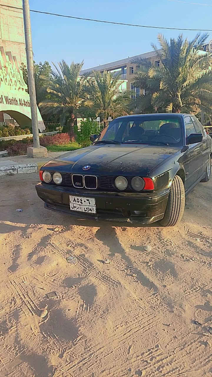 فقط للبيع اصل 520 كير عادي السعر 35 او بيه مجال راعيه الشرعي موجود اب اربيل طالب عليه افلوس يلا ايحول السياره موجوده اب كربلاء الحسينيه ***********
