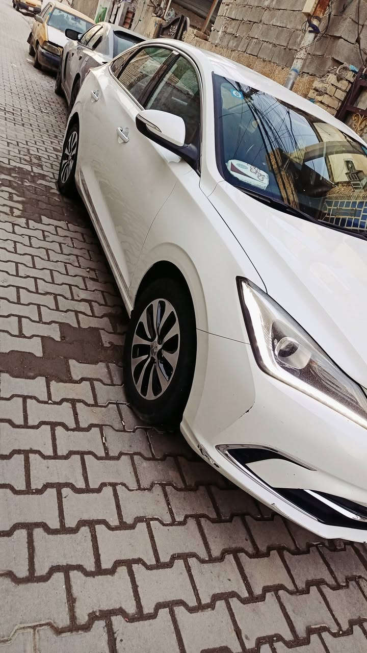 سلام عليكم شنجان ايدو مديل١٩ رقم بغداد مميزز سياره حلوه بيه حلل جملغ بي صبغ  بابين بس مفتوحات يعني لا بدل ولا شي بس فتح فقط سياره مكان بغداد حي اور الشعب رقمي***********سعر 90وبيه مجال
