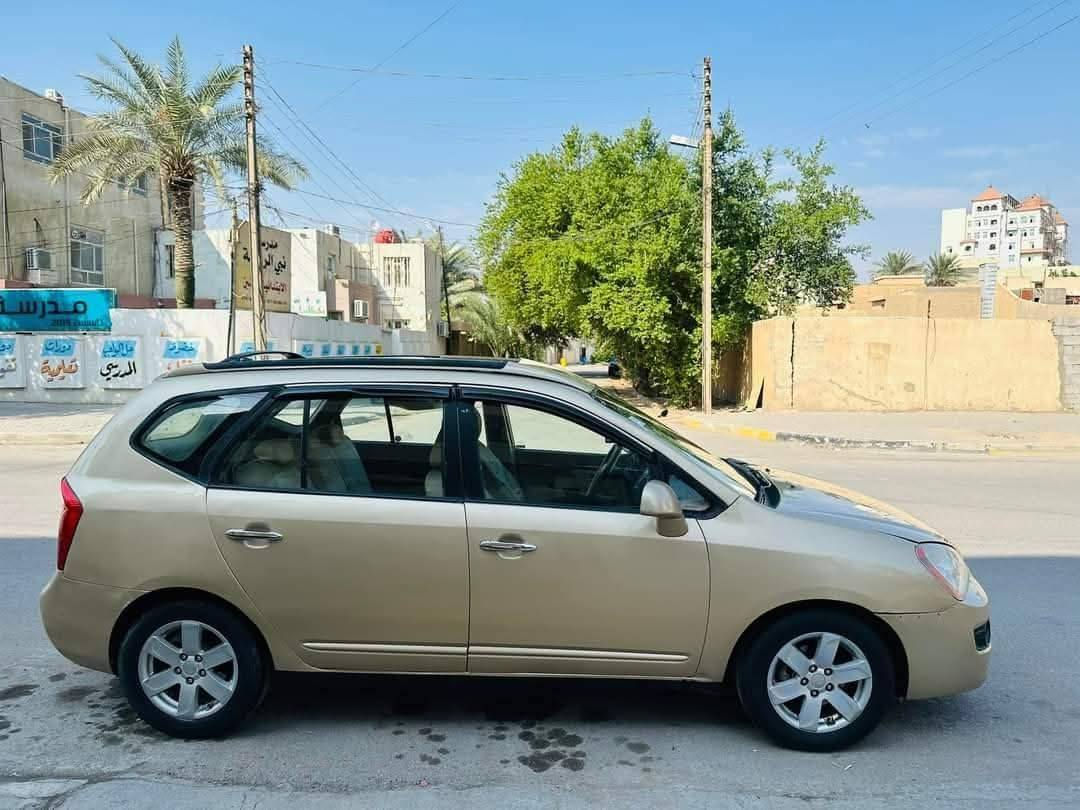 كيا كارينز وارد امريكي/ موديل ٢٠٠٧/رقم نجف دولي/ بأسمي سنويه لغايه ٢٠٢٨/السياره بيه حادث امريكا بيبان اثنين  والتكمه البنص ومصبوغه عام/مكينه ٢٠٠٠ جديده/ ٤كير/حداديه تخم تاير كله جاهزه من كلشي/ ٥ راكب / السعر المطلوب(79$) وبيه مجال بسيط مكان السياره الديوانيه ###***********

