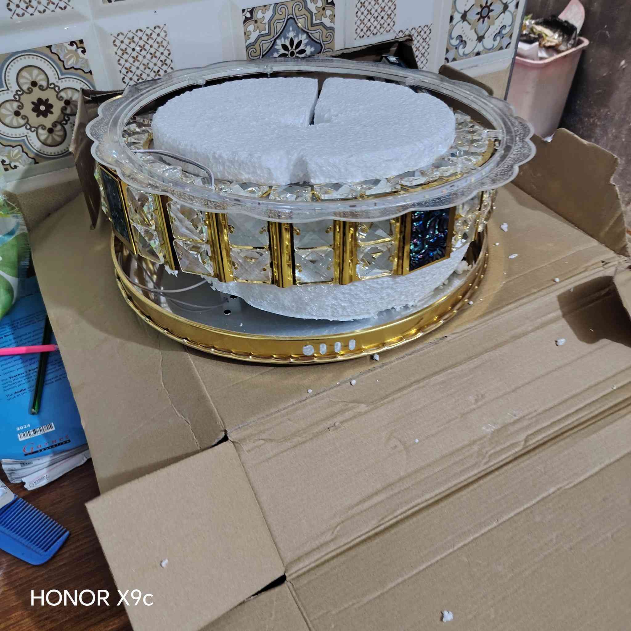 السلام عليكم عندي ذني ثريات بعدهن جدد بالكارتونه ليريدهن ينطي بيهن سعر الله يرضه بي و بالعافيه علي
اتصال ***********
