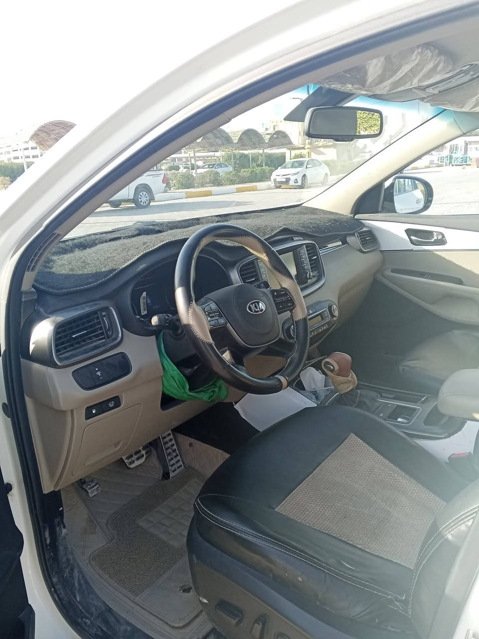 للبيع .... للبيع
سورنتوا موديل 19 مكفولة كفالة عامة 
للاستفسار الاتصال على الرقم 
***********
