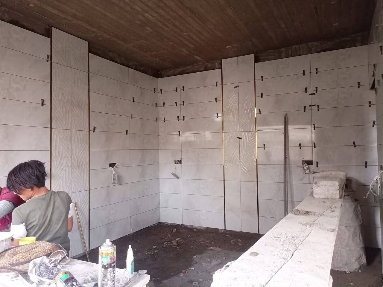 وسطه كاشي مرمر موسلين هدا شغليه يده مو رقم واحد يرجع ***********
